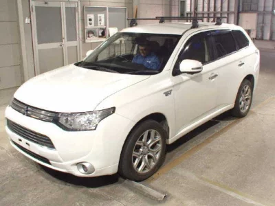 Mitsubishi OUTLANDER PHEV