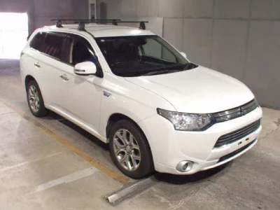 Mitsubishi OUTLANDER PHEV