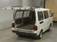 Mazda BONGO VAN лот № 4002 оценка 3  с аукциона в Японии 4