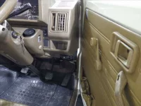 Mazda BONGO VAN лот № 4002 оценка 3  с аукциона в Японии 6