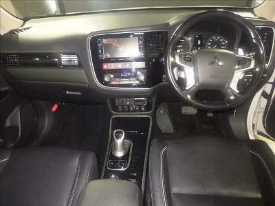 Mitsubishi OUTLANDER PHEV