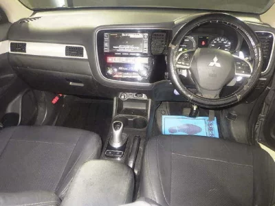 Mitsubishi OUTLANDER PHEV