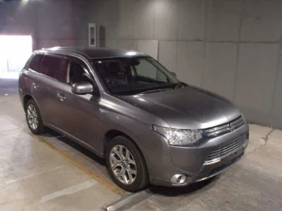 Mitsubishi OUTLANDER PHEV