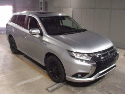 Mitsubishi OUTLANDER PHEV