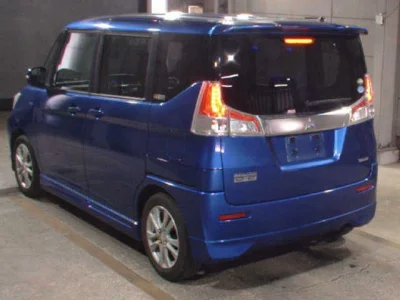 Mitsubishi DELICA D2