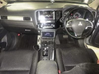 Mitsubishi OUTLANDER лот № 6202 оценка 2  с аукциона в Японии 2