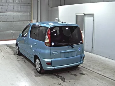 Toyota FUNCARGO  с аукциона в Японии