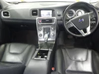 Volvo V60 лот № 9043 оценка 4  с аукциона в Японии 2