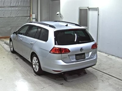 Volkswagen GOLF VARIANT