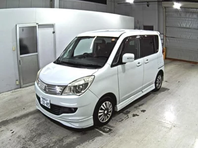 Mitsubishi DELICA D2