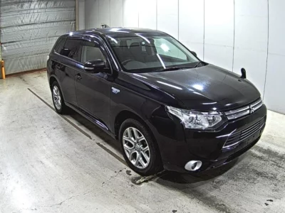 Mitsubishi OUTLANDER PHEV