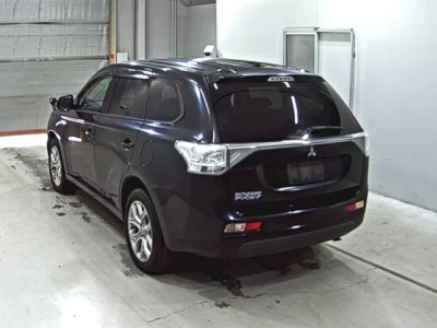 Mitsubishi OUTLANDER PHEV