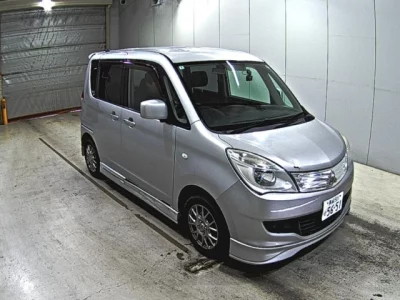 Mitsubishi DELICA D2