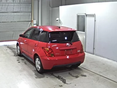 Toyota IST