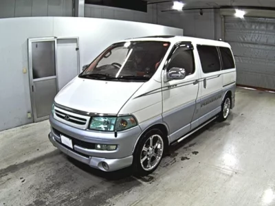 Toyota HIACE REGIUS