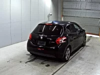 Peugeot 208 лот № 2151 оценка 3.5  с аукциона в Японии 4