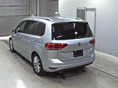 Volkswagen GOLF TOURAN  с аукциона в Японии