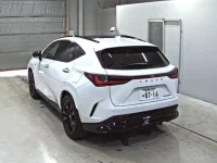 Lexus NX лот № 3094 оценка 4.5  с аукциона в Японии 1