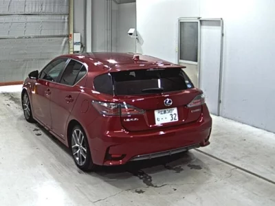 Lexus CT  с аукциона в Японии