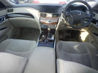 Nissan FUGA  с аукциона в Японии