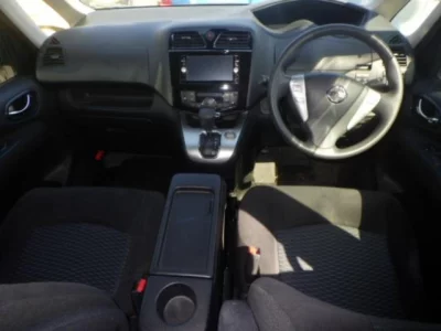 Nissan SERENA  с аукциона в Японии