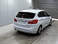 BMW 2-Series лот № 7081 оценка 4  с аукциона в Японии 4