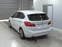 BMW 2-Series лот № 7081 оценка 4  с аукциона в Японии 1