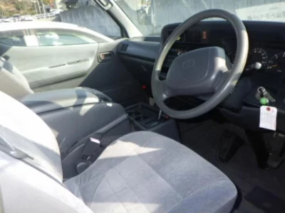 Toyota HIACE VAN  с аукциона в Японии