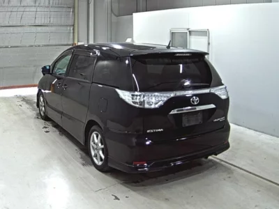 Toyota ESTIMA  с аукциона в Японии