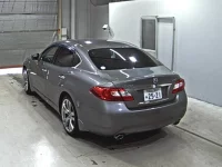 Nissan FUGA лот № 3193 оценка 3.5  с аукциона в Японии 1