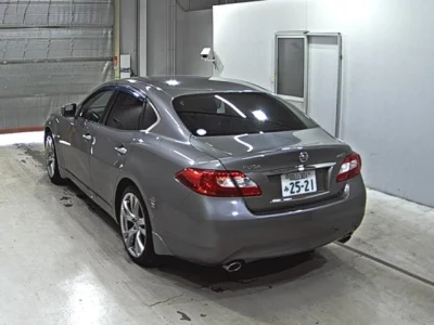 Nissan FUGA  с аукциона в Японии