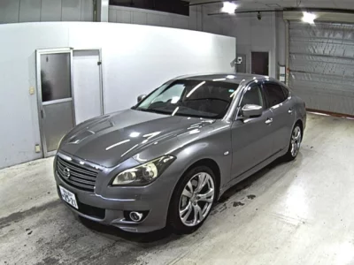 Nissan FUGA  с аукциона в Японии