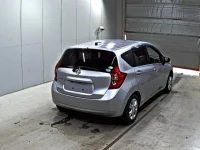 Nissan NOTE лот № 2204 оценка 3.5  с аукциона в Японии 4