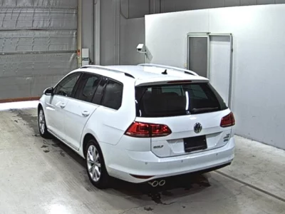 Volkswagen GOLF VARIANT