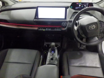 Toyota Prius  с аукциона в Японии