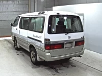 Toyota HIACE лот № 9387 оценка 3.5  с аукциона в Японии 1