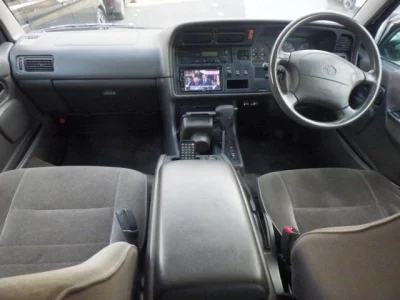 Toyota HIACE  с аукциона в Японии
