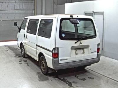 Mitsubishi DELICA