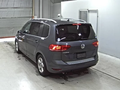 Volkswagen GOLF TOURAN