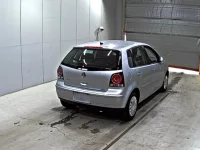 Volkswagen POLO лот № 9379 оценка 3.5  с аукциона в Японии 4
