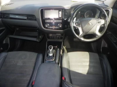 Mitsubishi OUTLANDER PHEV