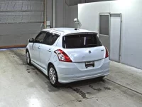 Suzuki SWIFT лот № 2244 оценка 4  с аукциона в Японии 1