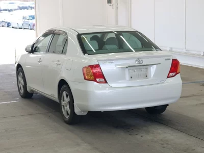 Toyota COROLLA AXIO  с аукциона в Японии