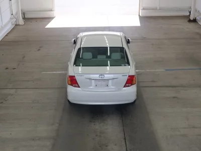 Toyota COROLLA AXIO  с аукциона в Японии