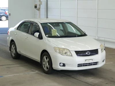 Toyota COROLLA AXIO  с аукциона в Японии