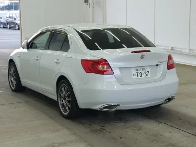 Suzuki KIZASHI