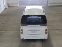 Nissan ELGRAND лот № 2225 оценка RA  с аукциона в Японии 2