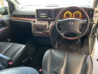 Nissan ELGRAND лот № 2225 оценка RA  с аукциона в Японии 4