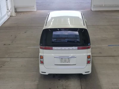 Nissan ELGRAND  с аукциона в Японии