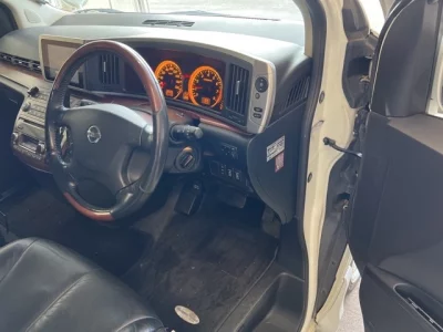 Nissan ELGRAND  с аукциона в Японии